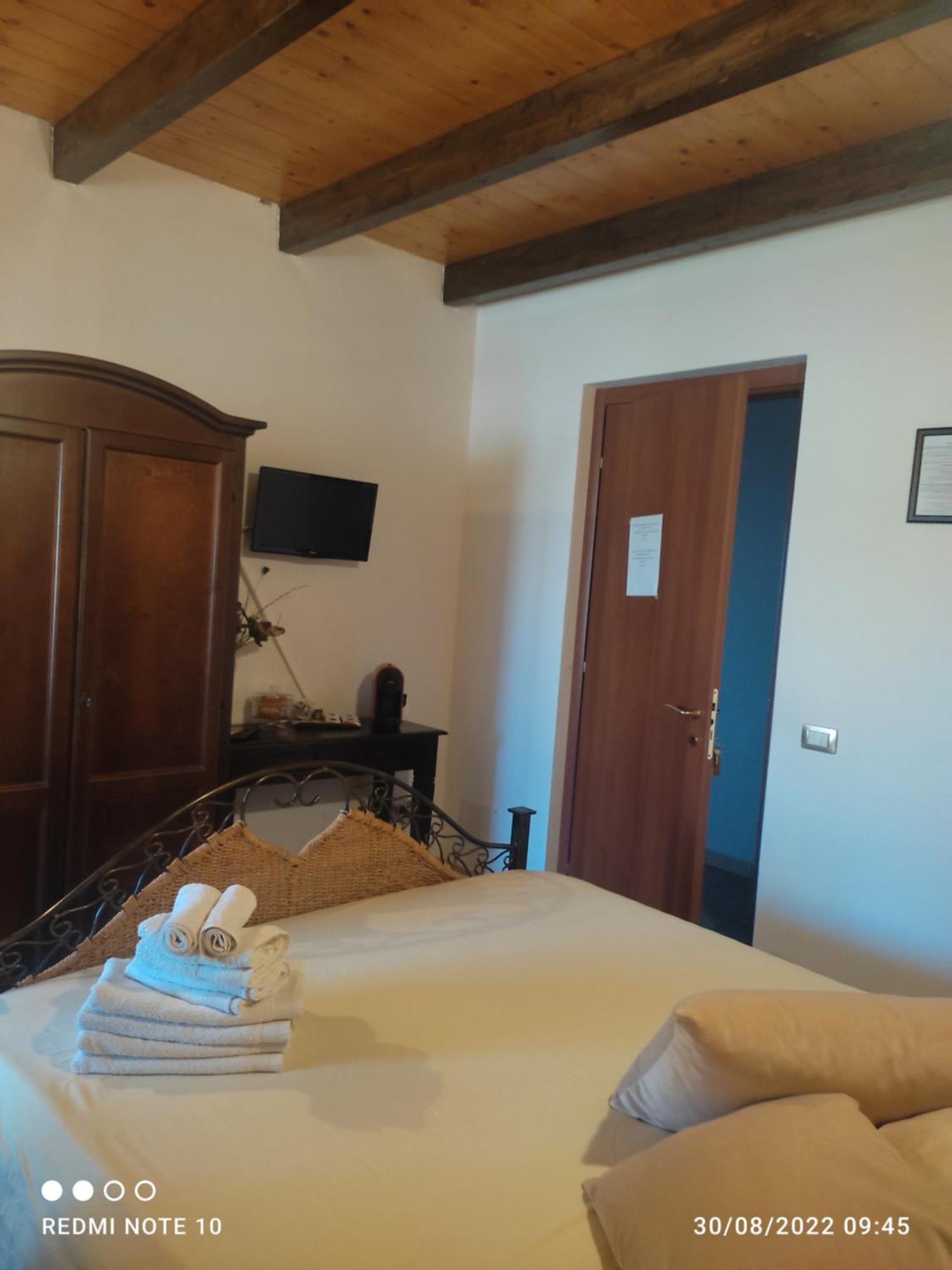 Room & Relax Eleinad Cabras Luaran gambar