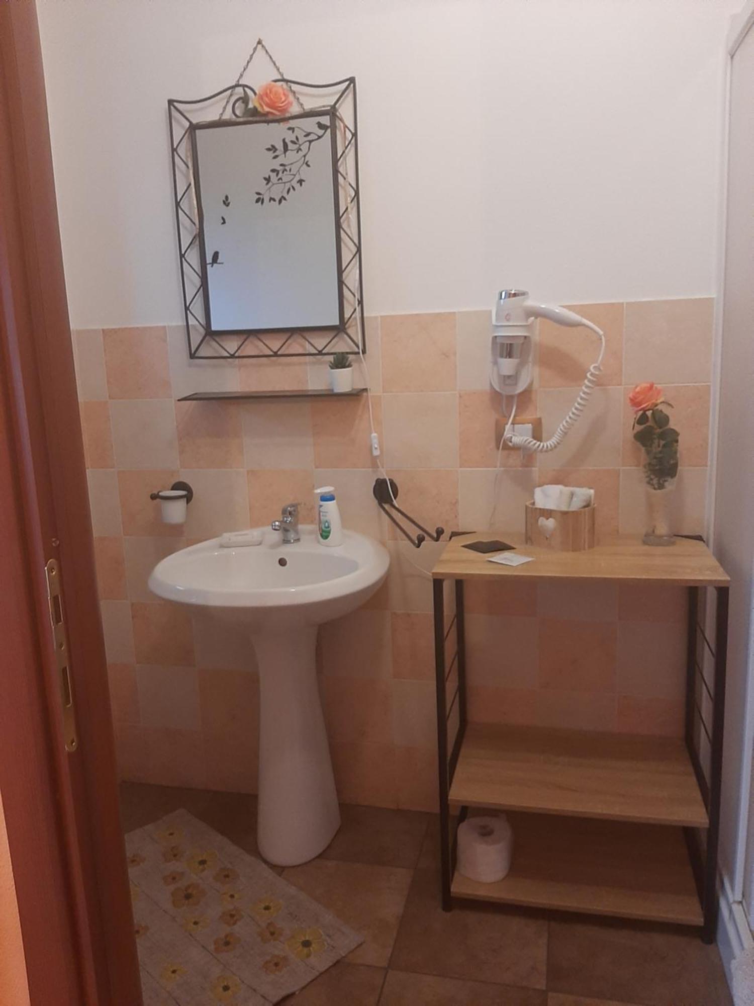 Room & Relax Eleinad Cabras Bilik gambar